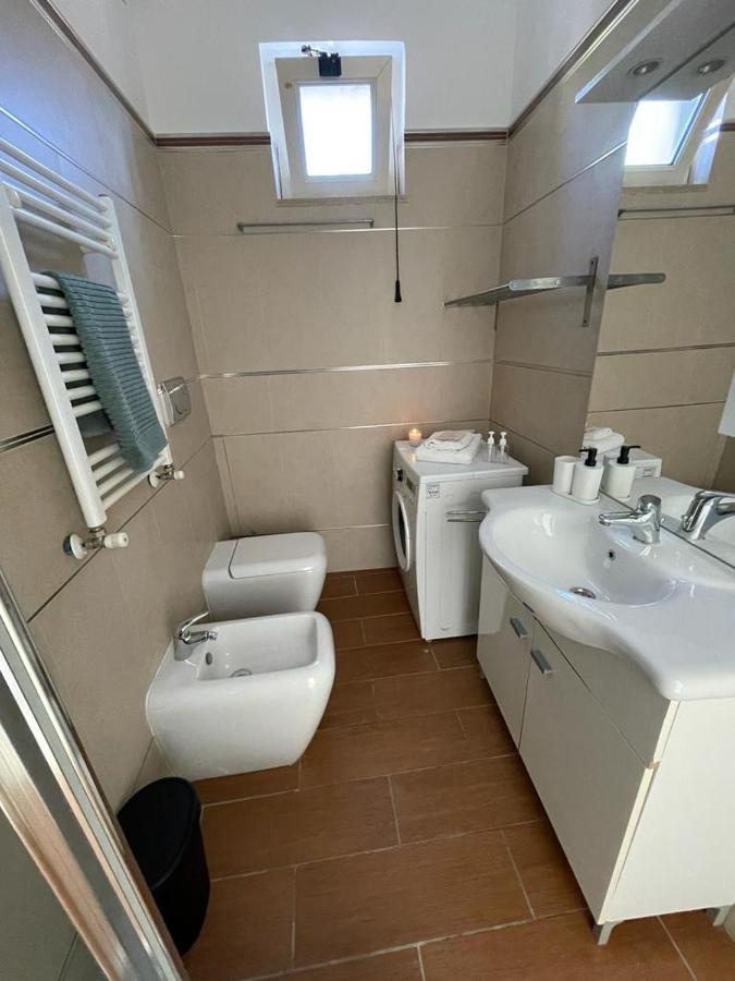 The Sea House Apartment Fiumicino Bagian luar foto