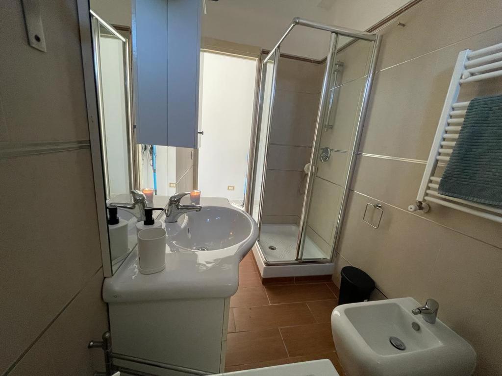 The Sea House Apartment Fiumicino Bagian luar foto